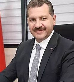 Yücel Yılmaz Kimdir?