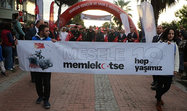 1919 metrelik Türk Bayrağı Atakum'da açıldı