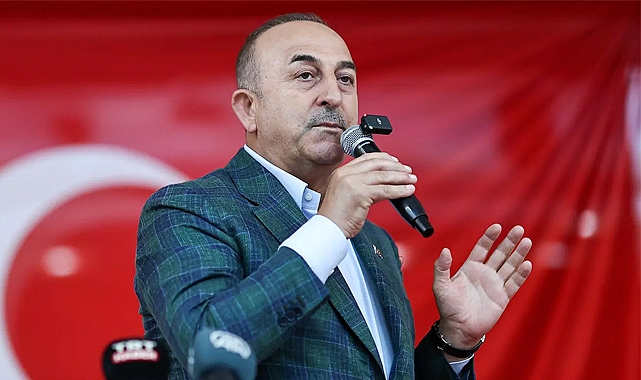 Çavuşoğlu, Serik'te Cumhur İttifakı Buluşması'na katıldı