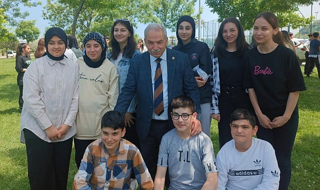 DEMİRTAŞ'DAN İLKEMLİ ÖĞRENCİLERE MORAL DESTEĞİ