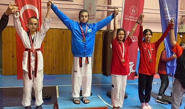 İLKADIM'DAN KİCK BOKS VE TAEKWONDO’DA ÇİFTE BAŞARI