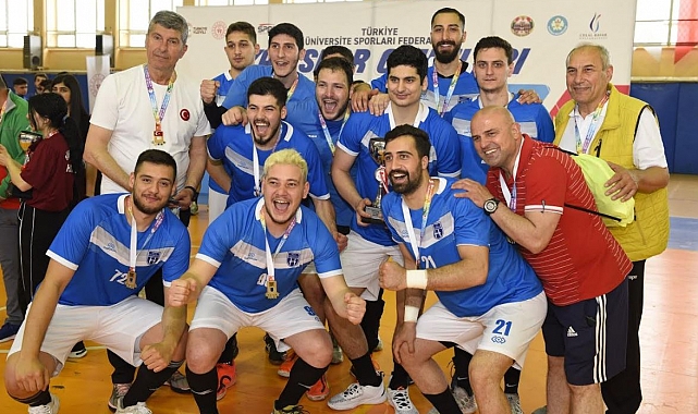 MANİSA’DA ÜNİVERSİTELERİN SPOR ŞÖLENİ SONA ERDİ