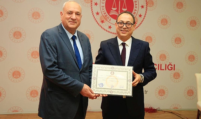 İlyas Topsakal, Mazbatasını Aldı