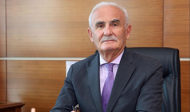 Babalarımız koca bir çınar gibidir
