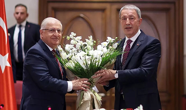 Yaşar Güler, Görevini Hulusi Akar'dan devraldı