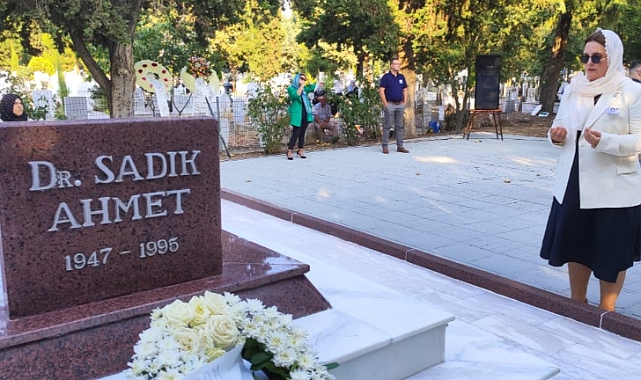 İmren Nilay Tüfekci, Sadık Ahmet’i anma programına katıldı