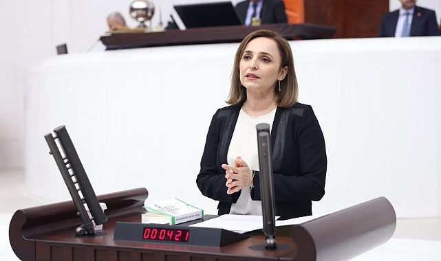 Ayşegül Doğan: Gençlik ve Spor Bakanlığı, öğrencilerin yurt sorununu çözmeli!