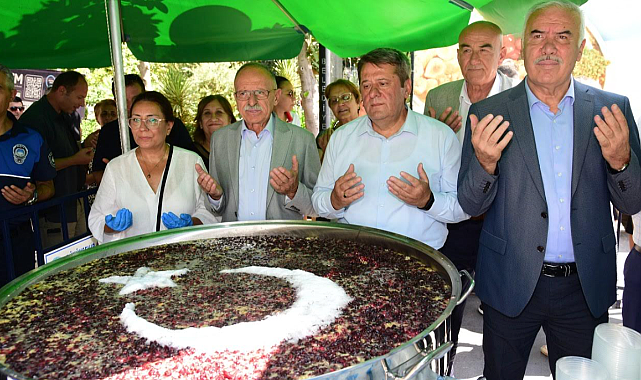 Geleneksel Aşure Günleri Manisa'da Devam Ediyor