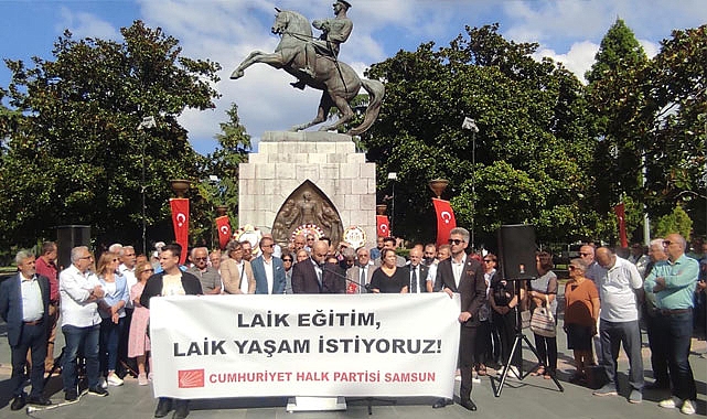 CHP 'İslam'ın Kızı' Belgesini Protesto Etti
