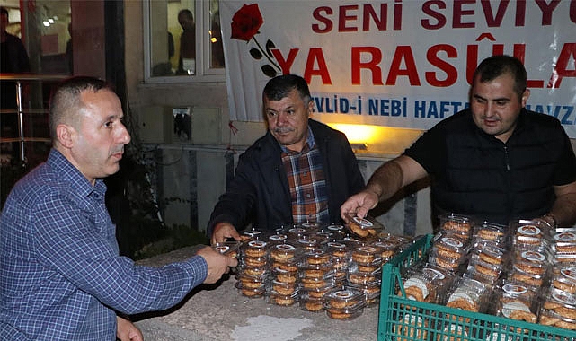 Havza Belediyesi vatandaşlara kandil simidi dağıttı