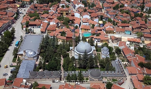 Kurşunlu Camisi ve Külliyesi: Tarihi Değeriyle Dikkat Çekiyor