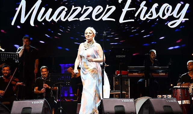 Turgutlu’nun Kurtuluş Coşkusu Muazzez Ersoy İle Taçlandı