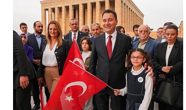 Ali Babacan’dan Anıtkabir’e 100. Yıl ziyareti