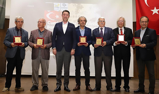 BANDIRMA'YA İZ BIRAKAN İSİMLERE VEFA GECESİ