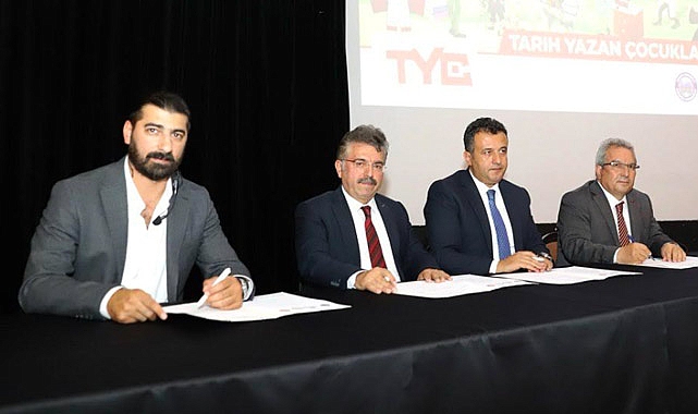 ÇARŞAMBA’DA “TARİH YAZAN ÇOCUKLAR”A GÖRKEMLİ LANSMAN
