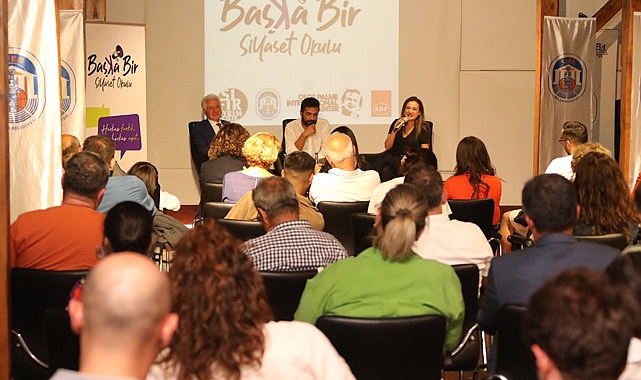 SOSYAL DEMOKRAT BAŞKANLAR EFES SELÇUK’TA “YEREL DEĞİŞİMİ” KONUŞTU