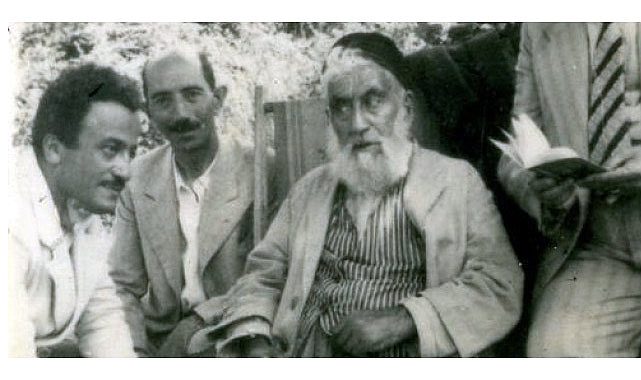 Abdulhakim Arvasi Üçışık Kimdir?