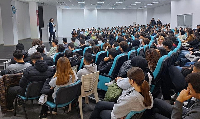 Turgutlulu Öğrencilere ‘Sınava Hazırlık Süreci’ Semineri