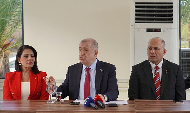 Özdağ, İskenderun’da basın toplantısı düzenledi