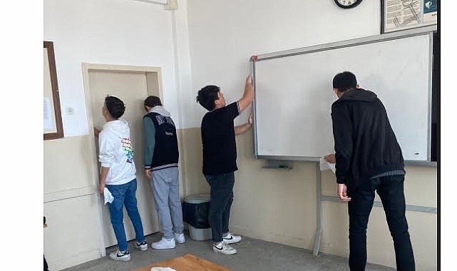 Samsun Alaçam Şehit Kadir Kara Anadolu Lisesi'nde Temizlik Günü Etkinliği