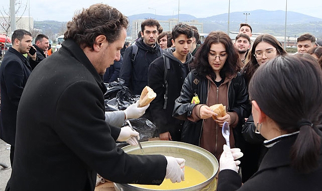 Zafer Partisi Samsun'da Türk Gençlerine Çorba İkramıyla Destek Verdi