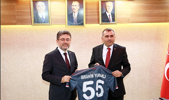 Tarım ve Orman Bakanı Yumaklı'dan MHP Samsun İl Başkanlığı'na Ziyaret