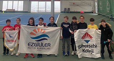 Samsun'da Okul Sporları Tenis İl Birinciliği Heyecanı Sona Erdi
