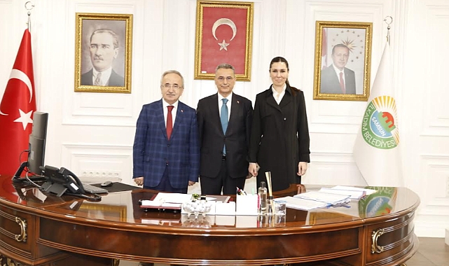 AK Parti Genel Başkan Yardımcısı Karaaslan, Yeni Başkan İhsan Kurnaz'ı Ziyaret Etti