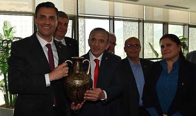 Başkan Zeyrek, MTSO Yönetimini Ağırladı
