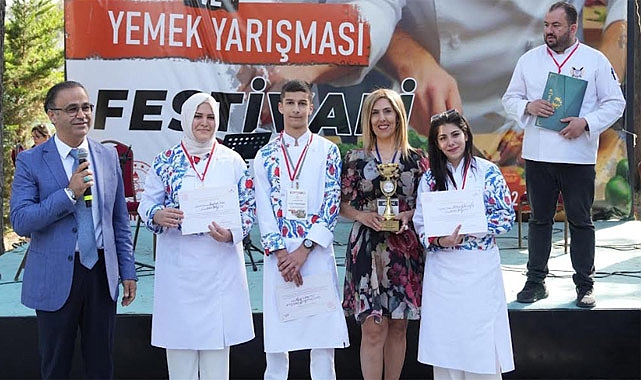 İzmir MEB Gastronomi Festivalinde Lezzet Şöleni Yaşandı