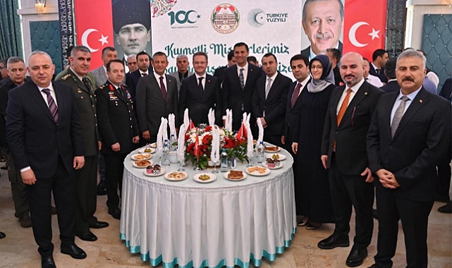 Manisa Protokolü Bayramlaştı
