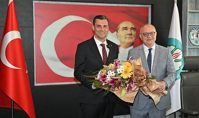 Mimar Ferdi Zeyrek, Manisa Büyükşehir Belediye Başkanı Olarak Görevine Başladı