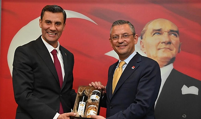 Özgür Özel'den İlk Ziyaret Başkan Ferdi Zeyrek'e