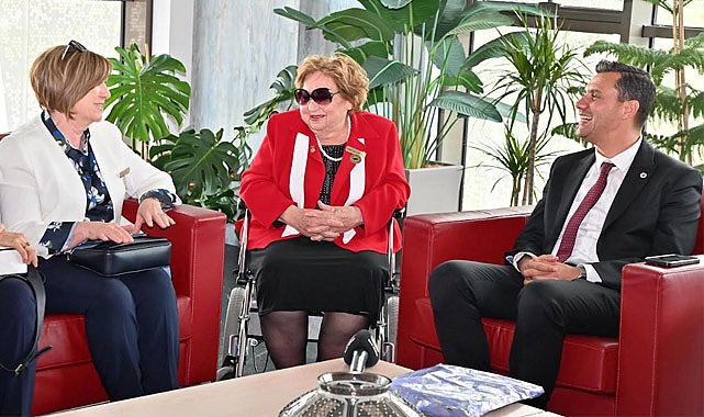 Türk Kadınlar Konseyi Manisa Şubesi'nden Zeyrek'e Hayırlı Olsun Ziyareti