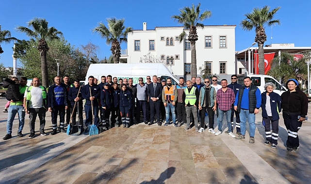 Urla'da Bayram Öncesi Büyük Temizlik Harekatı