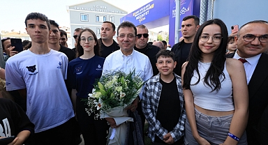 İBB Başkanı İmamoğlu, İBB Ders Atölyeleri ve Teknoloji Atölyeleri Mezuniyet Şöleni’ne Katıldı