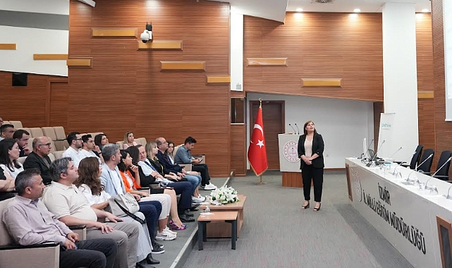 İzmir'de Ortaokul Öğretmenleri İçin Teknoloji Destekli Platform: 'DeThink' Projesi