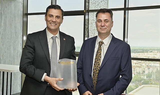 Manisa Büyükşehir Belediye Başkanı Ferdi Zeyrek’e Tebrik Ziyareti