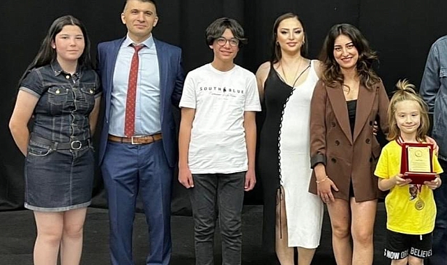 Manisa'da Matematik Şampiyonları Ödüllerini Aldı