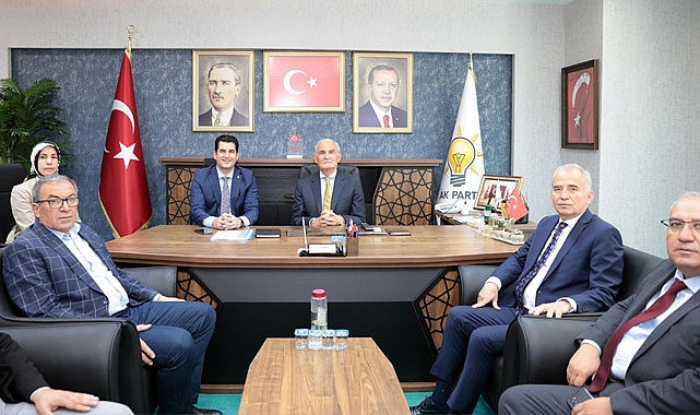 Yusuf Ziya Yılmaz Denizli'de İl ve İlçe Teşkilatlarıyla Bir Araya Geldi
