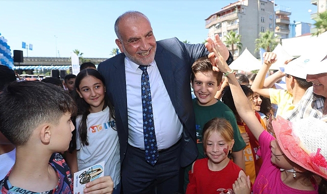 Haydi Güle Oynaya Camiye Gel