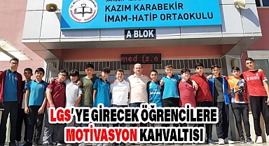 Kazım Karabekir'de LGS'ye Girecek Öğrencilere Motivasyon Kahvaltısı