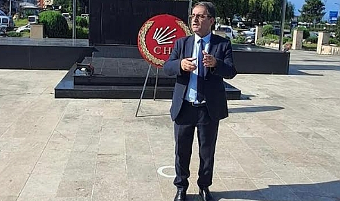Saltuk Deniz: Atatürk Afişine Yapılan Saldırı Kabul Edilemez