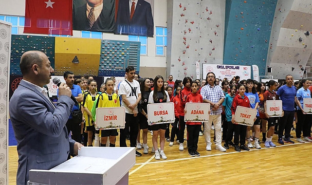 Samsun'da Okul Sporları Futsal Türkiye Birinciliği Başladı