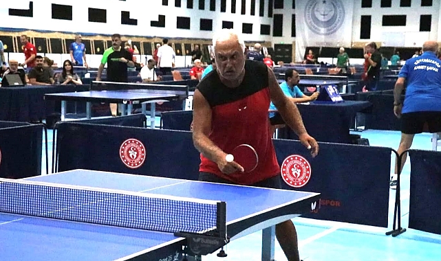 Ulusal Veteran Masa Tenisi Turnuvası Başladı
