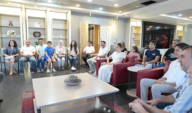 Manisa'nın Gururları: LGS'de Tam Puan Alan Öğrenciler