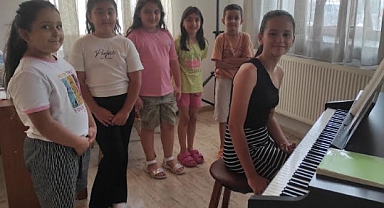 Salihli Belediyesi'nden Çocuklara Drama ve Piyano Kursları