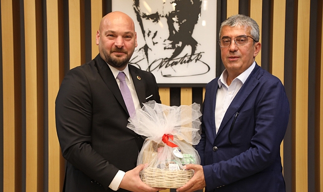 CHP, 101. Yıl Dönümünü Halkın Arasında Kutladı