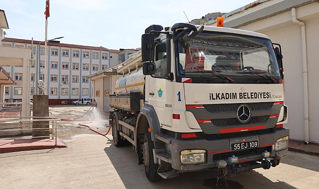 İlkadım'da Okul Bahçeleri Tertemiz