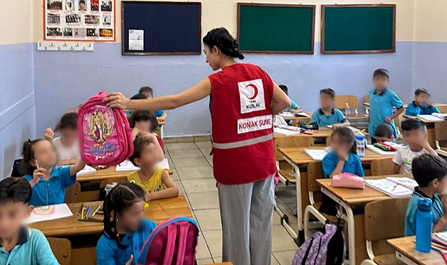 Kızılay Konak Şubesi'nden İlköğretim Öğrencilerine Destek